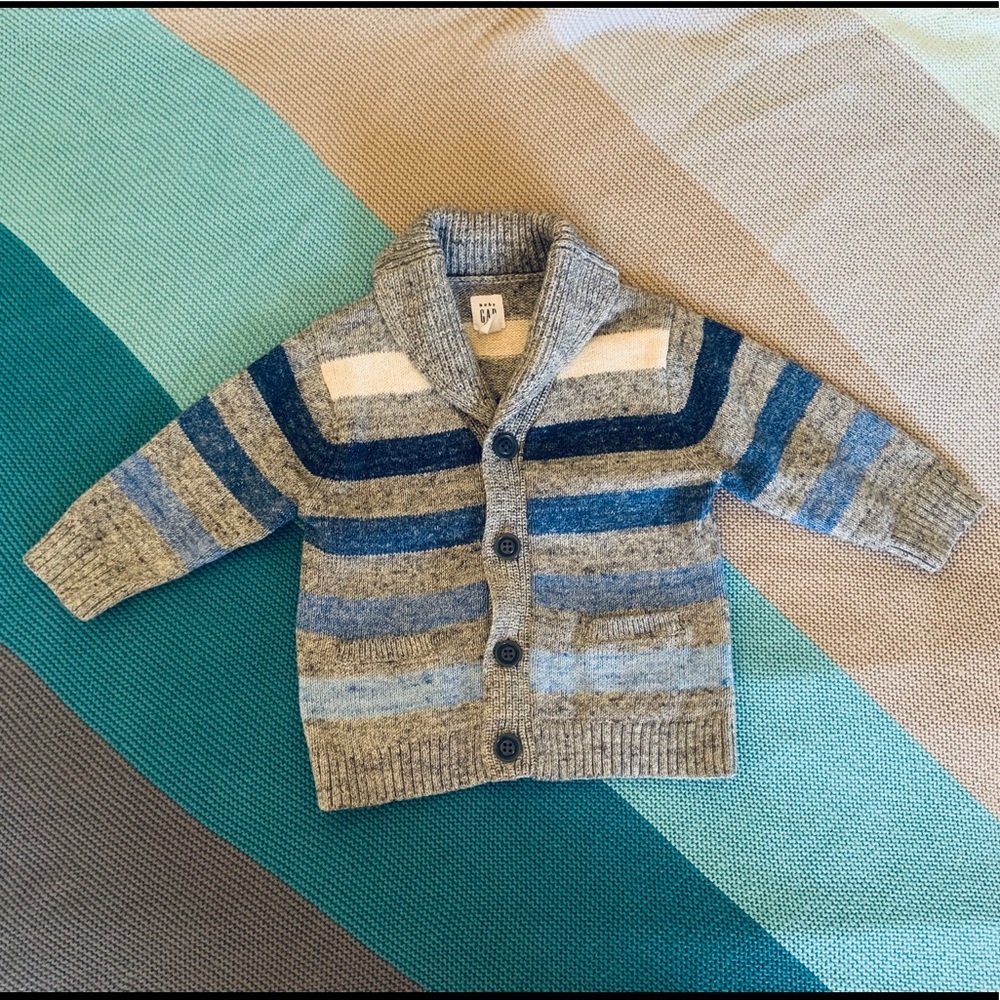 ☃️Grey, Cream, Navy Blue Knit Gap Cardigan